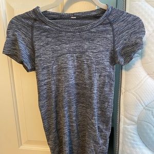 Lululemon short sleeve